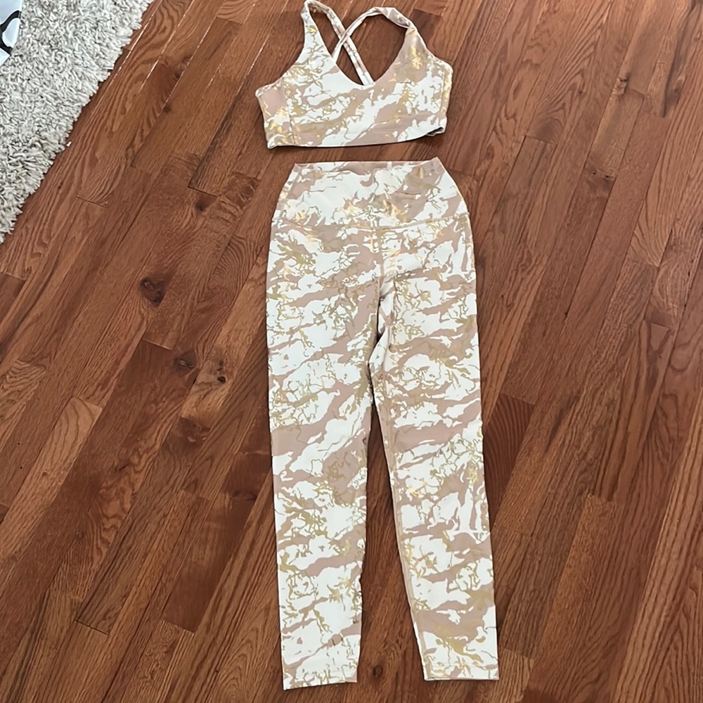 Sz small like new ! Carbon 38 set